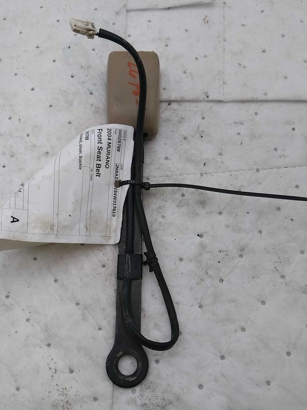 2004 Nissan Murano OEM White Driver Seat Belt Buckle, 85k Miles, 4DR