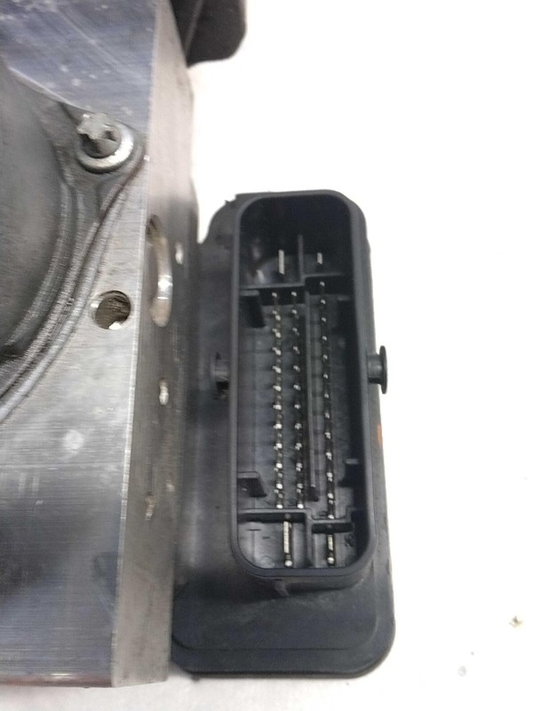 2015 Mercedes-Benz E-Class ABS Hydraulic Assembly OEM 2124310248 91K Miles