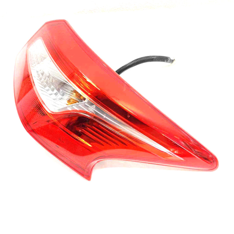 2018 Sentra RH Passenger Side Quarter Panel Tail Light Assembly OEM 265503YU0A