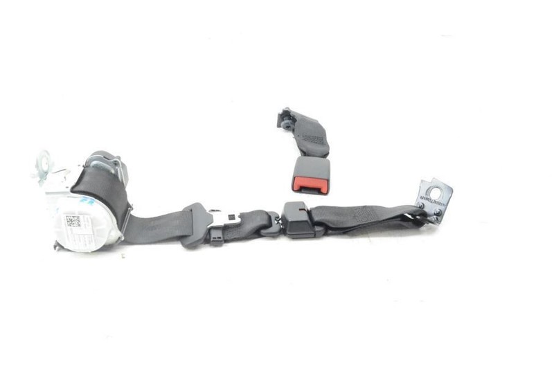 2017-2019 ALFA ROMEO GIULIA BLACK CENTER REAR SEATBELT WITH BELT BUCKLE