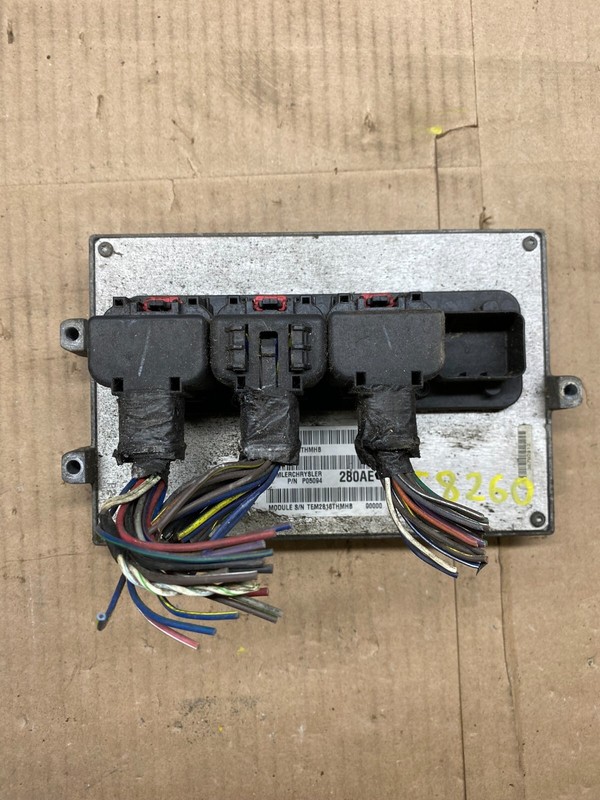 2007 Jeep Liberty Nitro 3.7L Engine Control ECM C8260 PS