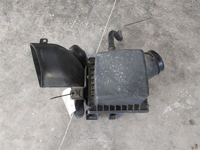 2015-2017 Chrysler 200 Air Cleaner Intake Box Assembly 2.4L Federal Emissions