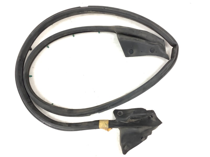 94-01 Integra 4Dr Right Front Weatherstrip Gasket Rubber Around Door Seal OEM