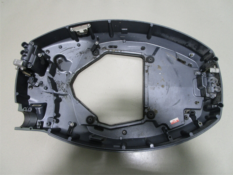 6D8-42710-00-4D Yamaha Outboard 90 HP 4 STK Lower Bottom Cowl Engine Pan Cowling