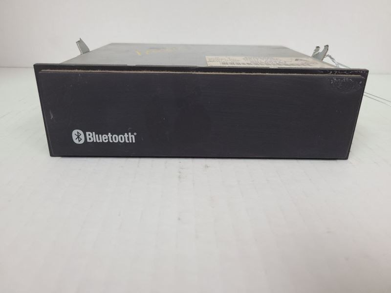 M35 2007 Audio Equipment Radio 560900