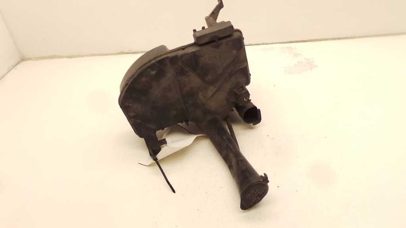 2001 LEXUS IS300 3.0L 6CYL WINDSHIELD WASHER RESERVOIR ASSEMBLY