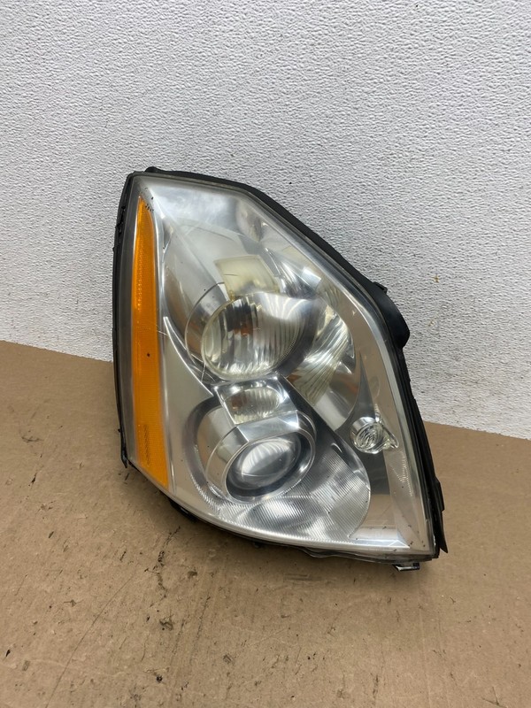 2006 to 2011 Cadillac DTS Right Passenger RH Side Xenon Hid Headlight OEM AE6137