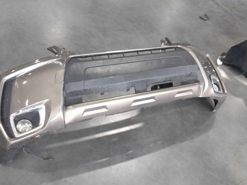 2017 Subaru Forester Grey Front Bumper Assembly OEM 57704SG020 128K Miles