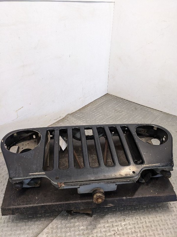 Grille Fits 97-06 WRANGLER 1182622