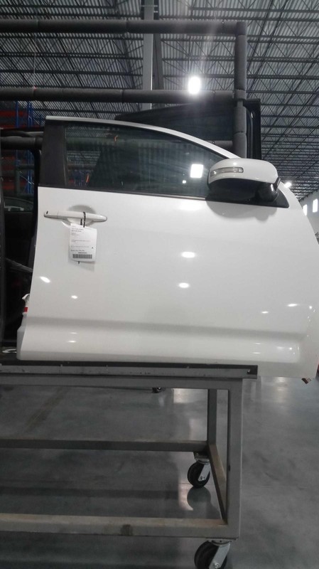 2011 Mitsubishi Outlander Right Door White OEM 730740 PW PL PM 175K Miles
