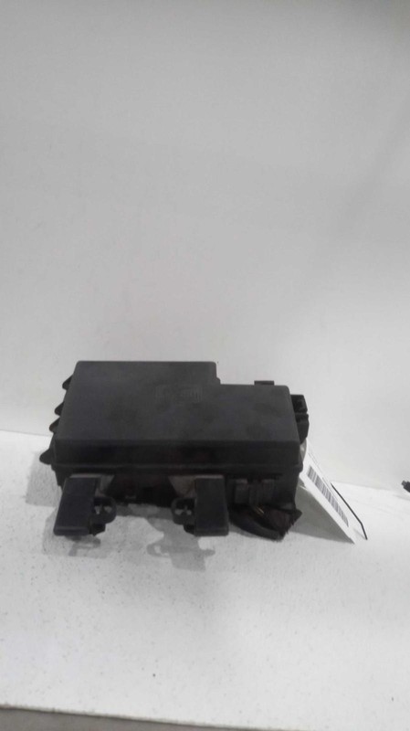 2018-2019 Ford Mustang Fuse Box JR3Z14290A OEM Black 61000 Miles