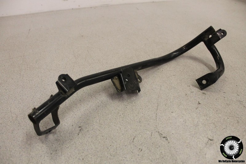 2002 Honda Silver Wing 600 FSC600 LEFT LOWER FLOOR BOARD BRACKET STAY FSC 02
