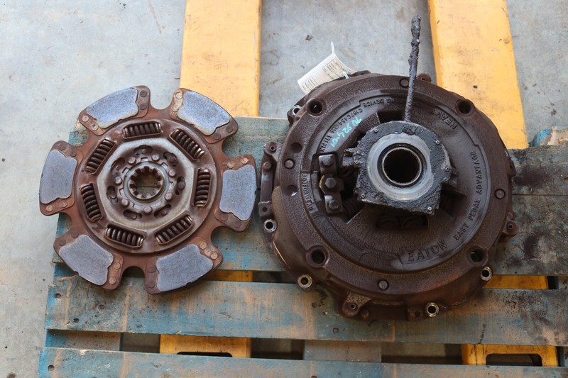 2012 12 KENWORTH T800 EATON EASY PEDAL CLUTCH AND DISC C197C454 OEM