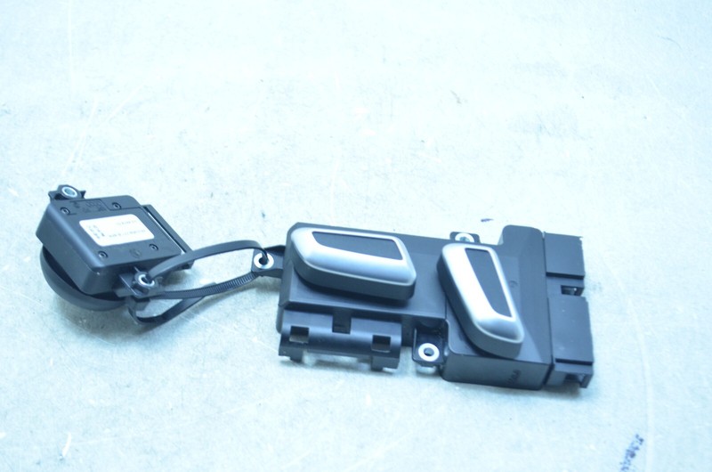 15-18 AUDI Q3 FRONT RIGHT PASSENGER SIDE SEAT CONTROL SWITCH OEM