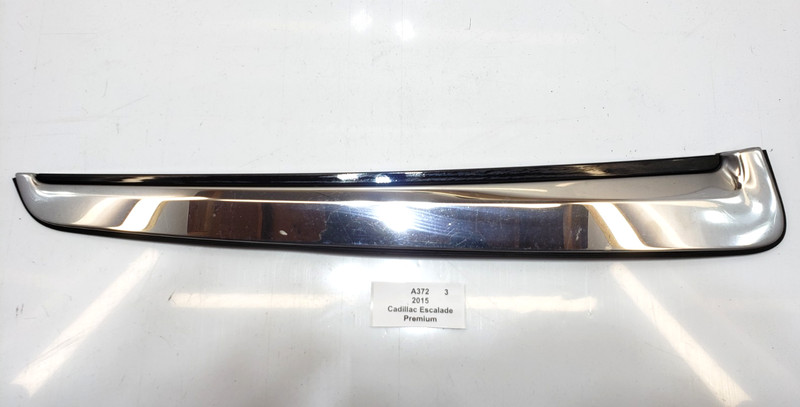 ✅ 15-20 OEM Cadillac Escalade Rear Right Quarter Panel Trim Molding Chrome