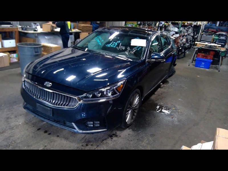 Wash Reservoir Fits 17-20 CADENZA 1611063