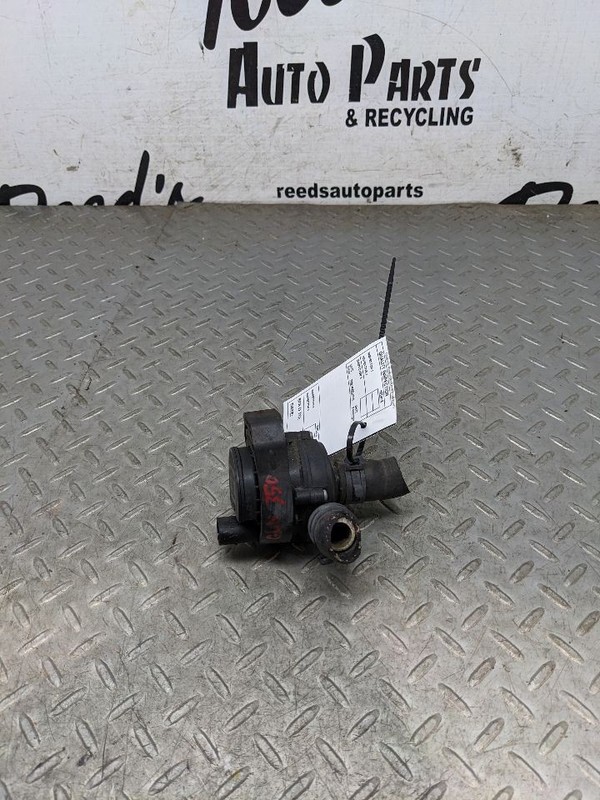 03-15 Mercedes W211 E350 GL550 ML550 Auxiliary Water Pump Heater 211835001178666