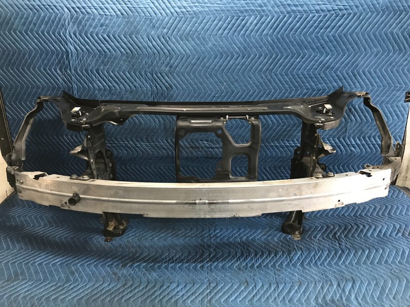06-11 Mercedes W219 CLS500 Front Bumper Reinforcement Bar Support Radiator Rebar