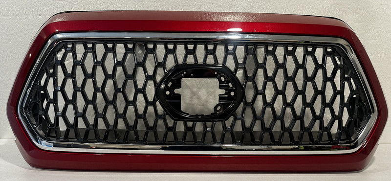 2017-20 TOYOTA TACOMA GRILLE ASSY OEM PART# 53101-04010/ 53114-04220