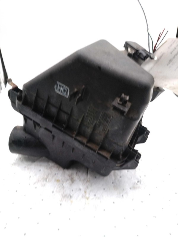 2007 Toyota RAV4 Air Cleaner Assembly OEM Used 2.4L 288K Miles Blue