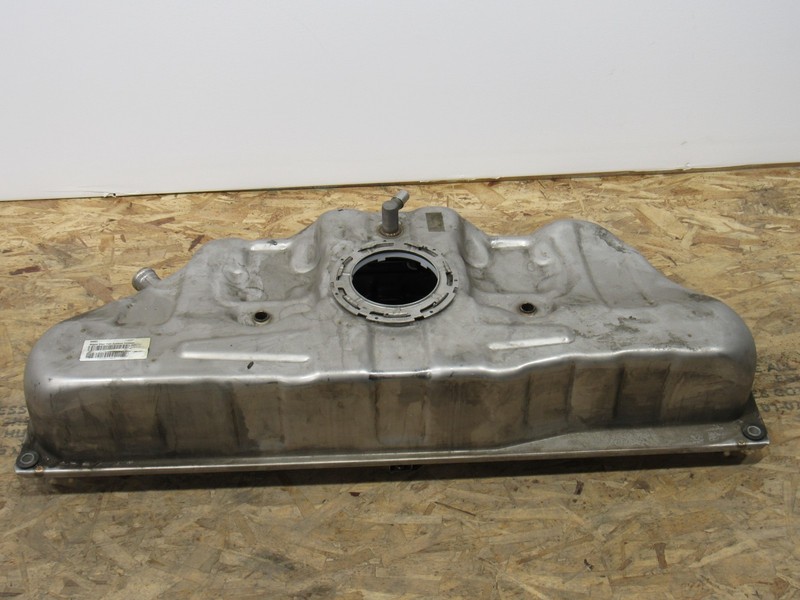 14-20 BMW I8 2015 Gas Gasoline Fuel Tank Reservoir :Y