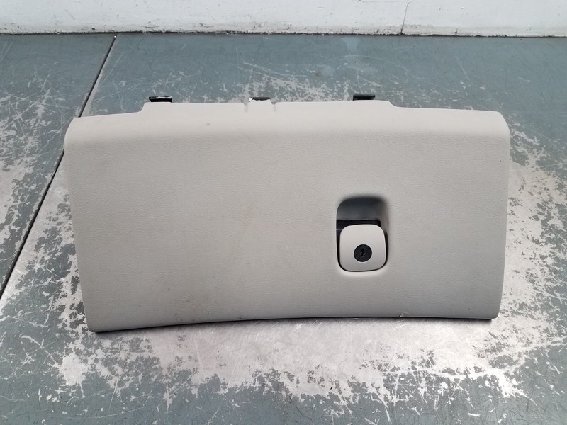 2011 Chevy Corvette C6 Grand Sport Glove Box - * #1029 X4