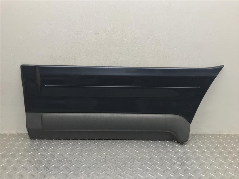1999 LINCOLN NAVIGATOR DRIVER REAR LOWER DOOR MOULDING OEM 1L7Z7820207AAPTM
