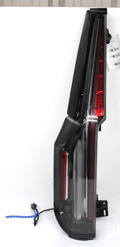 Non-US Market OEM Left Side LED Tail Lamp For Cadillac Escalade, ESV 87866705