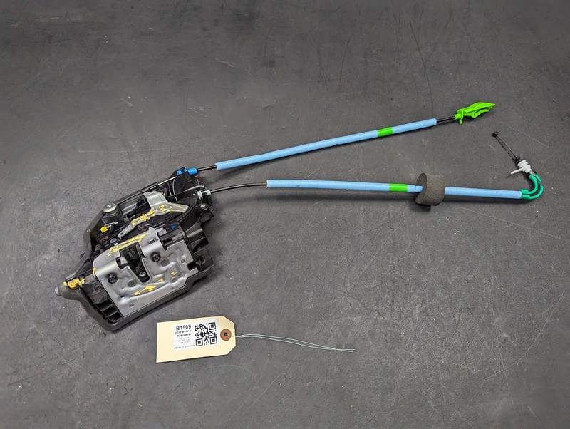 Rear Left Door Lock Latch 2018 BMW X1 51227281941 2016 2017 2019 2020 2021