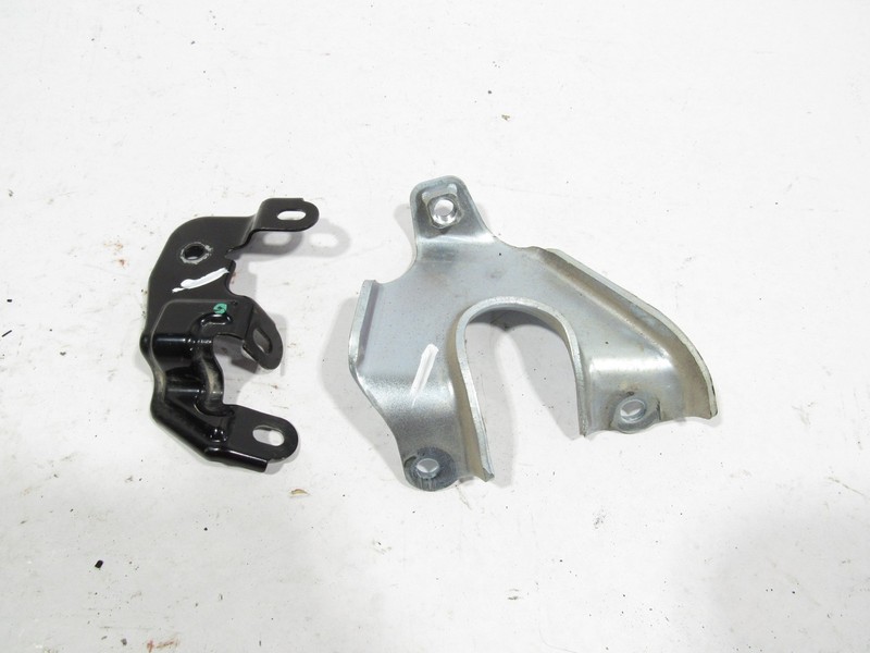 13-17 Lexus LS460 2014 Front Left Driver Support Mount Bracket Set 2 PCS ;