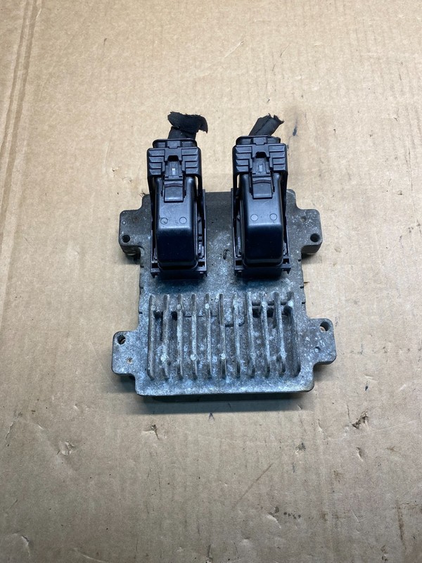 2010 to 2013 Chevrolet Silverado Yukon Engine Control Module ECM ECU AC7826 DG