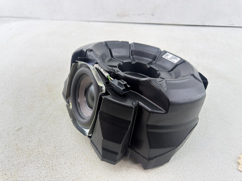 2020 - 2024 BUICK ENCORE GX REAR SUBWOOFER SUB WOOFER SPEAKER BASS BOX OEM