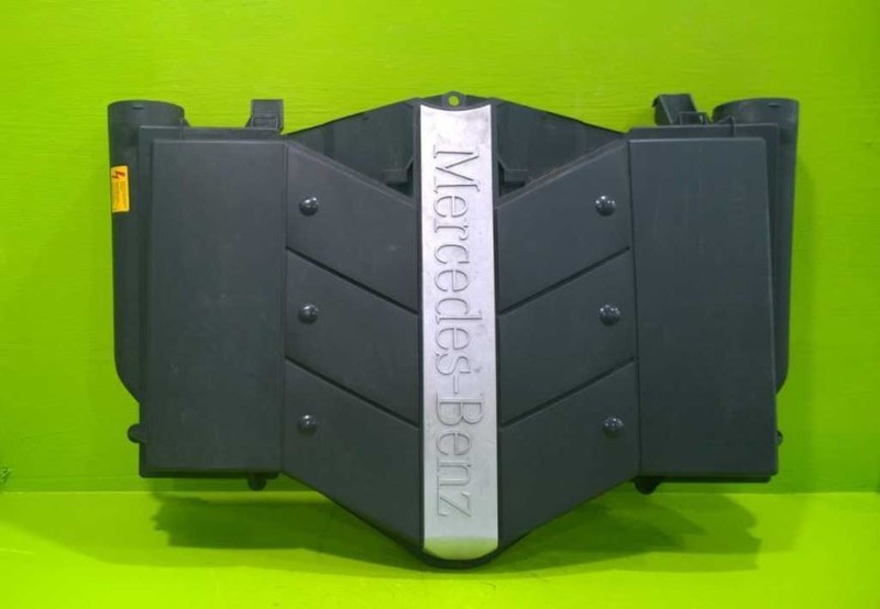 01 02 03 04 05 MERCEDES C240 AIR CLEANER OEM 2467-28