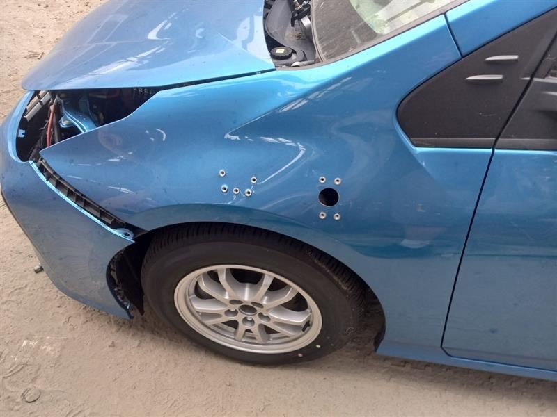 16 17 18 19 20 TOYOTA PRIUS L DRIVER LEFT FENDER BLU-8X7 HOLES FROM SENSORS