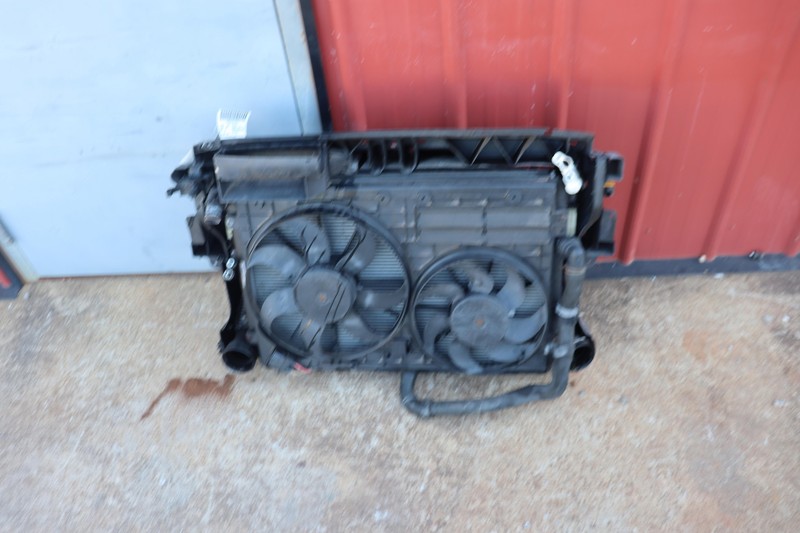 2009-2018 VOLKSWAGEN TIGUAN ENGINE RADIATOR W/ FAN COOLING COOLANT ASSEMBLY OEM