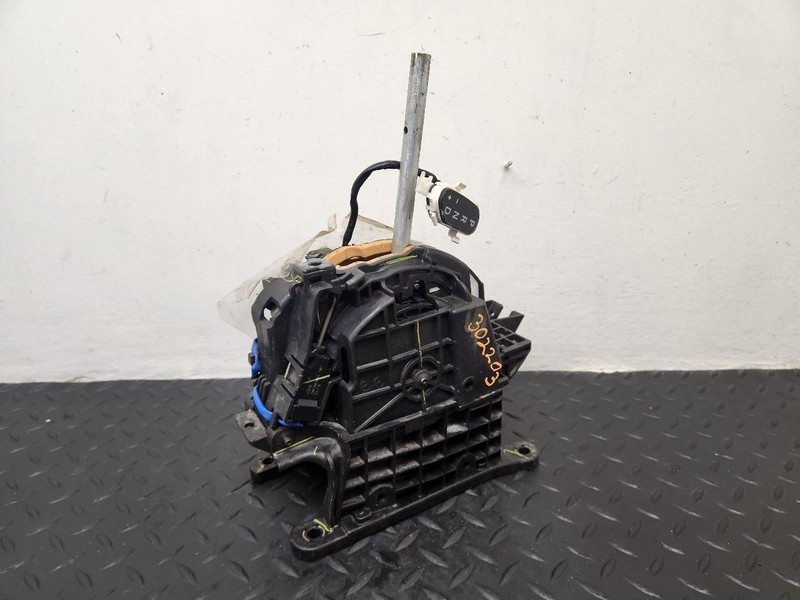 17-21 Jeep Compass A/T Floor Gear Shifter Assembly OEM 68364234AE