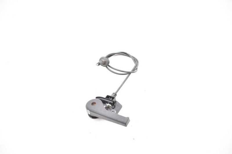 2005-2009 LAND ROVER LR3 4.4 HOOD RELEASE CABLE AND HANDLE