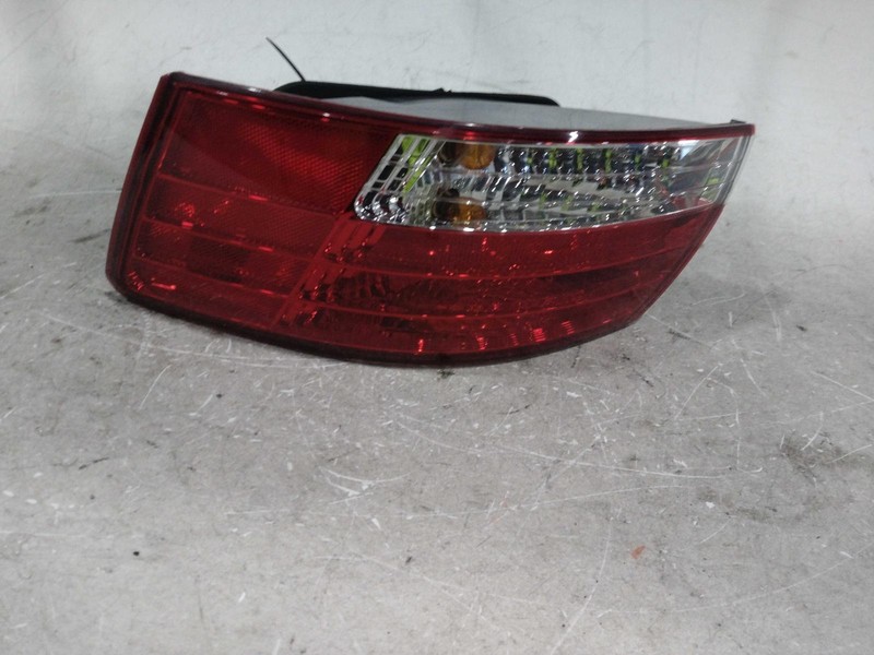 2006-2008 Hyundai Sonata Right Tail Light Assembly OEM Used 386752 39k Mile