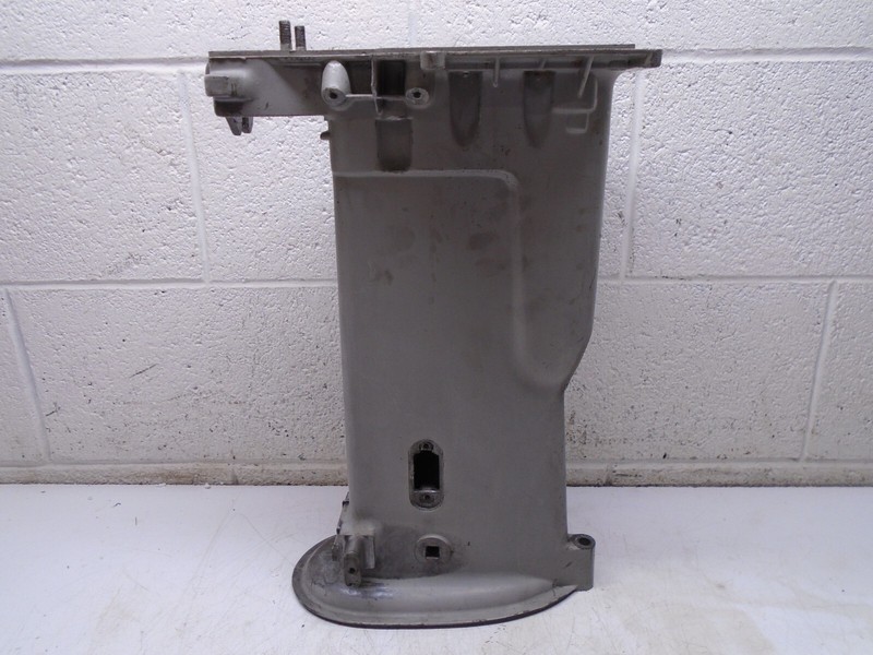 U4 VINTAGE EVINRUDE JOHNSON EXHAUST HOUSING 377061 0377061
