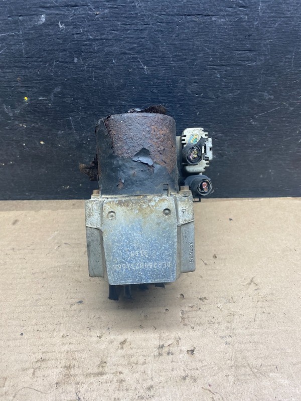 2004-2006 Chevrolet Express ABS Pump Control OEM 13567115 Module q1426 DG