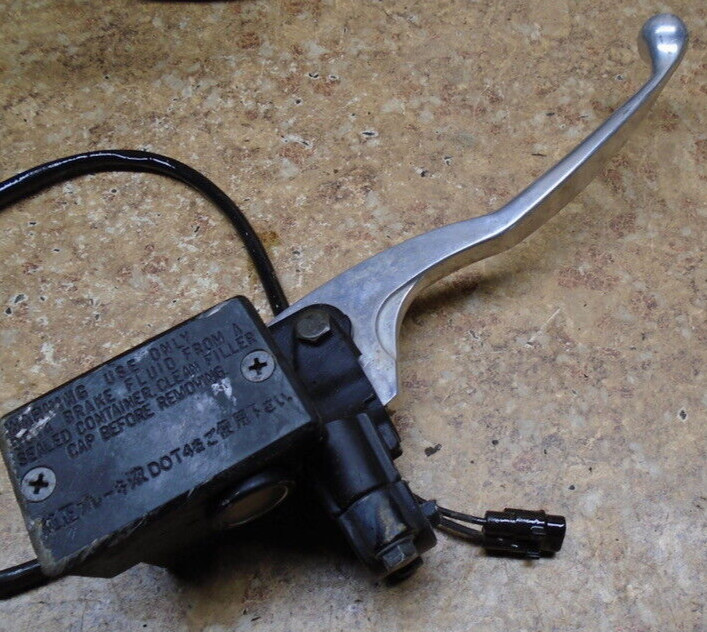 2007 Yamaha Grizzly YFM350 YFM 350 4x4 Right Front Brake Master Cylinder Lever