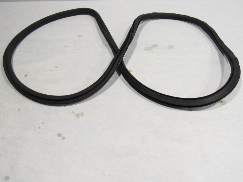 20-24 BMW M8 F93 2022 Front Left Driver Door On Body Weatherstrip Seal ;:O