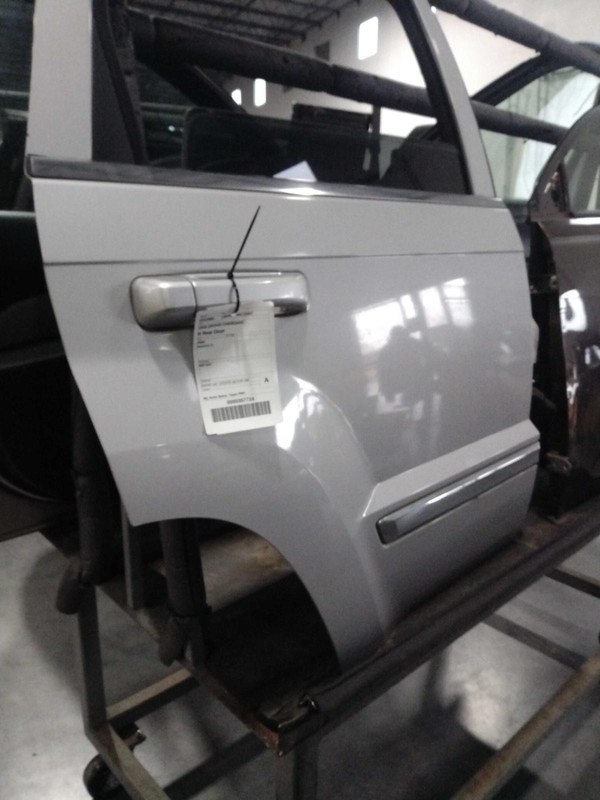 2005 Jeep Grand Cherokee Rear Right Door Silver 4DR SUV Good Condition