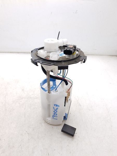 17-19 TOYOTA PRIUS TWO 1.8L FWD AT GAS FUEL PUMP ASSEMBLY
