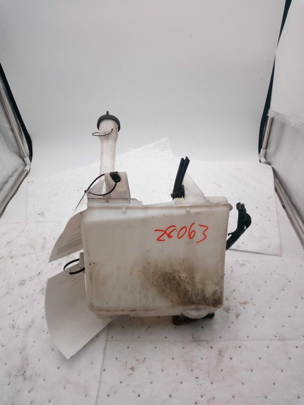 2008 Ford Explorer Washer Fluid Reservoir OEM Grey 567255 - 123K Miles