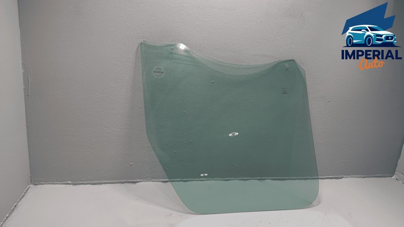 2022 Freightliner Cascadia Front Left Driver Door Window Glass OEM