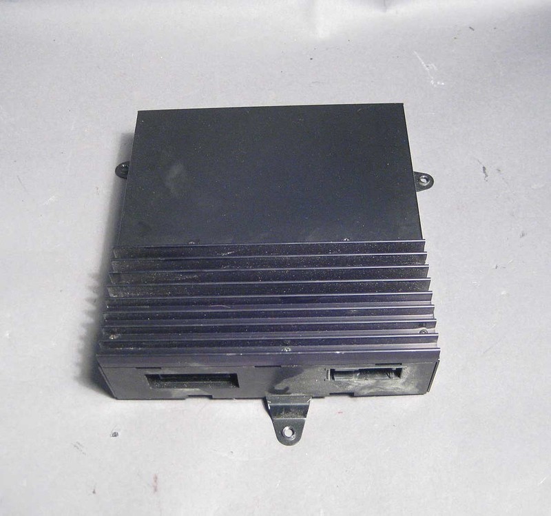 BMW E39 5-Series Sedan Hi-Fi Stereo Audio Amplifier S676A 1997–2003 OEM USED