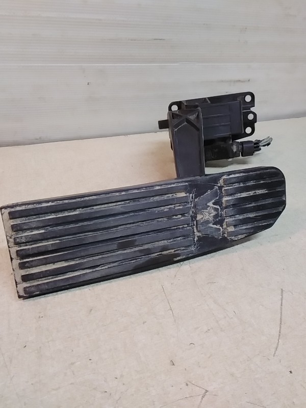 Freightliner A01-34092-000 Accelerator Pedal