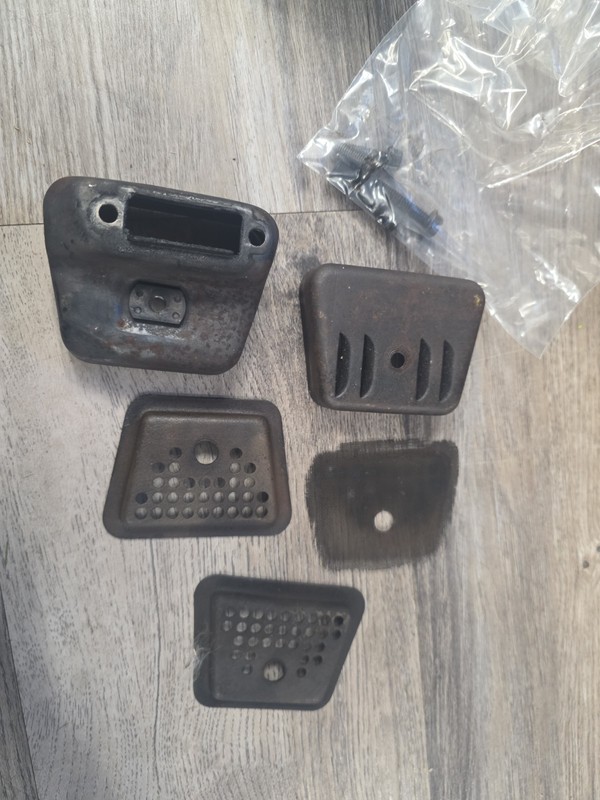 Poulan 306a mufflerchainsaw part only .