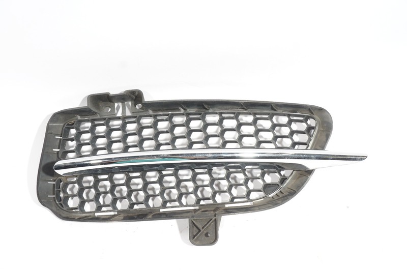 2004 - 2004 VOLKSWAGEN TOUAREG 7L FRONT BUMPER LOWER SIDE GRILLE LEFT OEM
